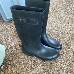 Women’s size 10 black Kamik rain boots